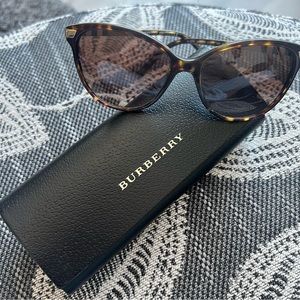 Burberry Women’s sunglasses